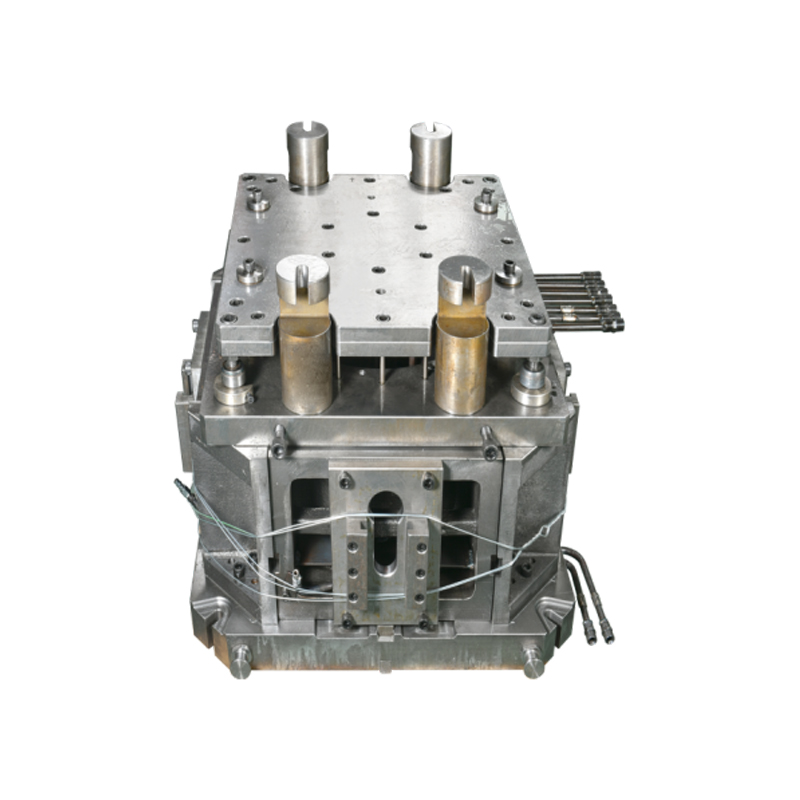 ホイールハブポイント型水冷低圧モールド