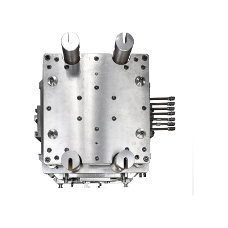 ホイールハブ付水冷低圧モールド